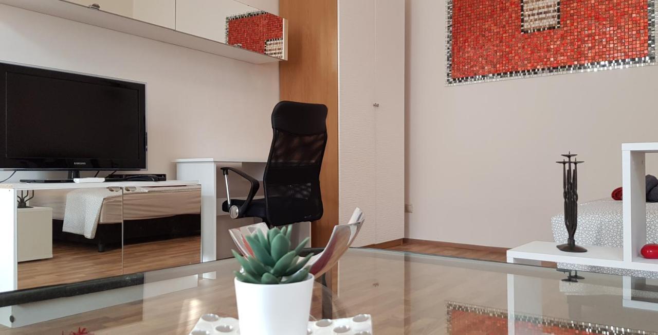Center Royalty Apartment Budapest Exteriör bild