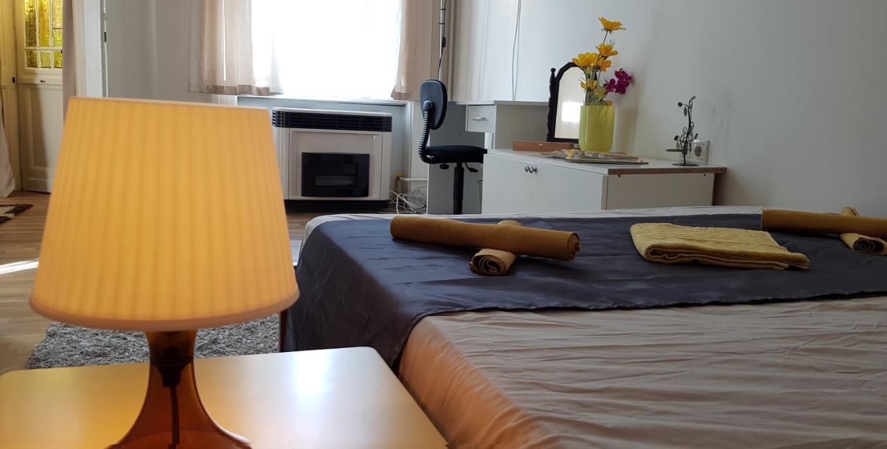 Center Royalty Apartment Budapest Exteriör bild